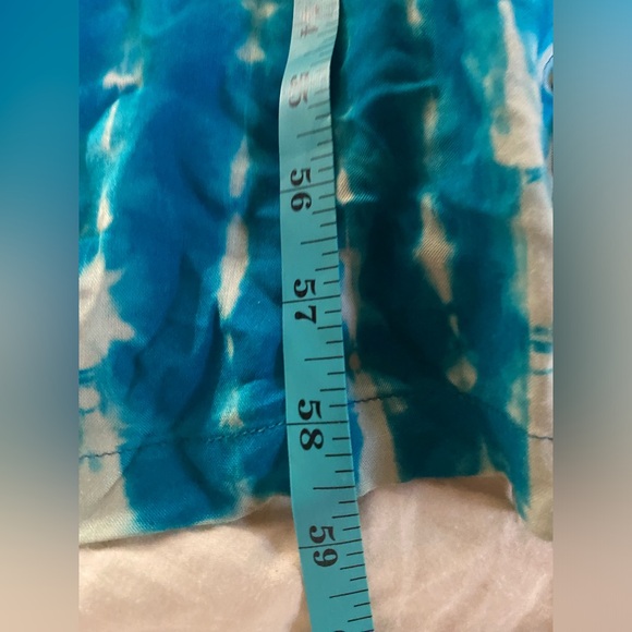 Mala Handworks like new one size rayon batik caftan - Picture 10 of 11